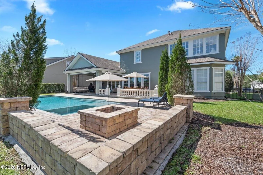 Photo of 844 EAGLE POINT Drive