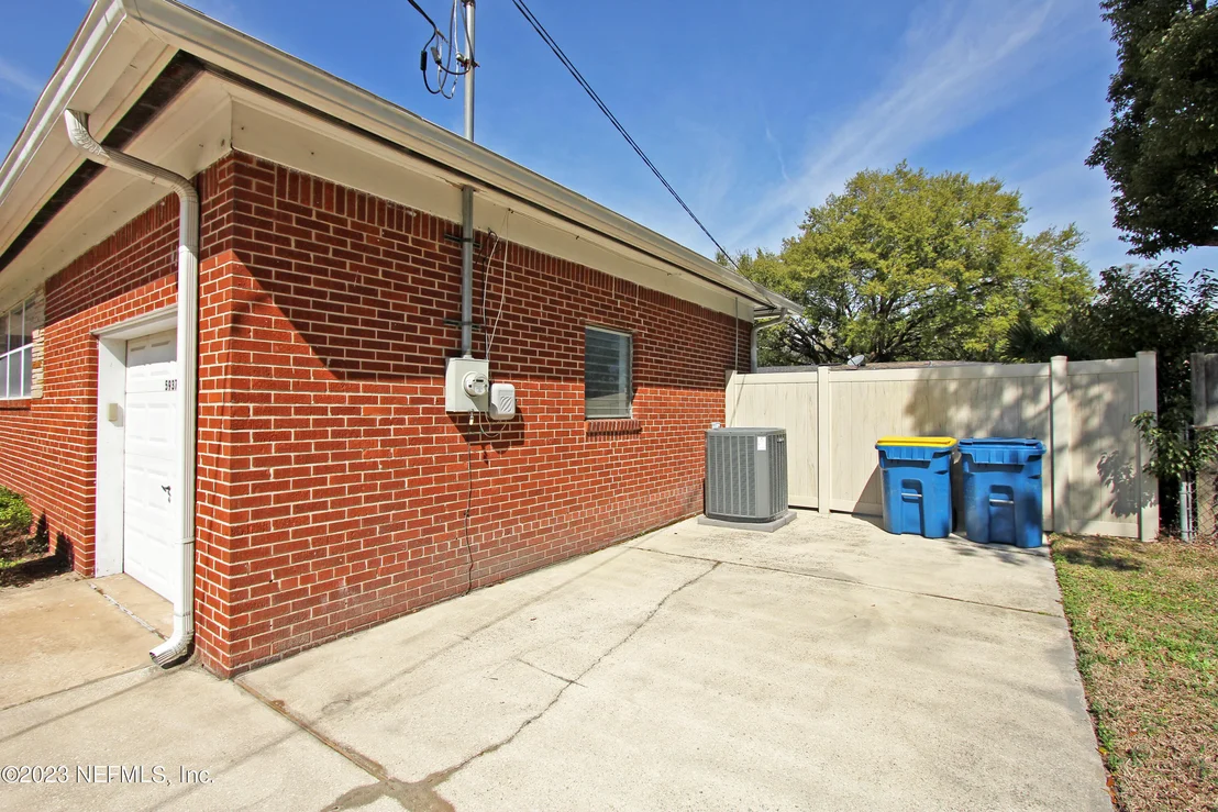 Photo of 5937 REGIMENT Drive