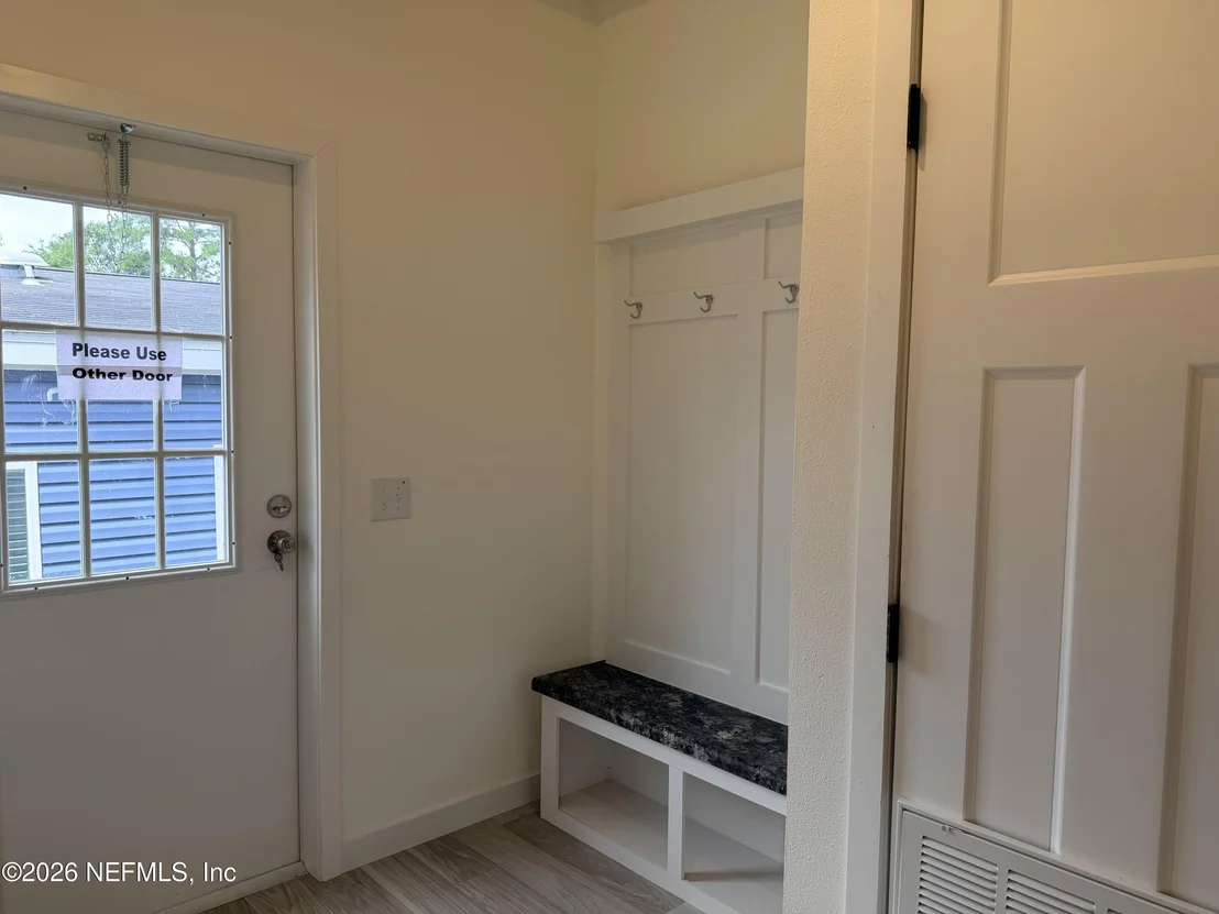 Photo of 954 MCLAUGHLIN Lane