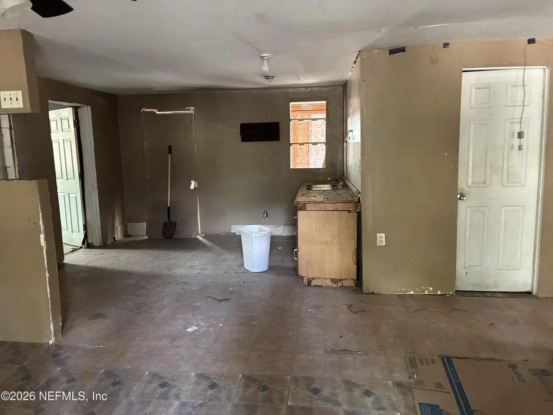 Photo of 420 INTERLACHEN Boulevard