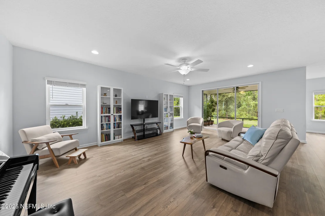 Photo of 47 STARNBERG Court