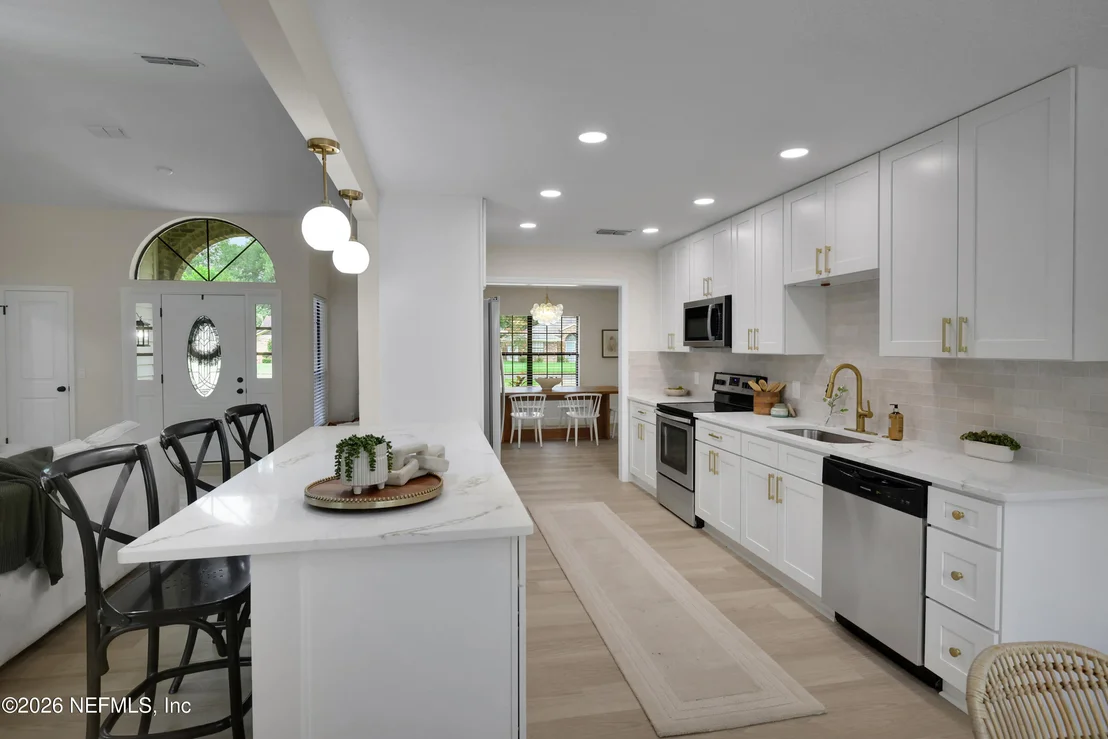 Photo of 408 HARVEST BEND Drive