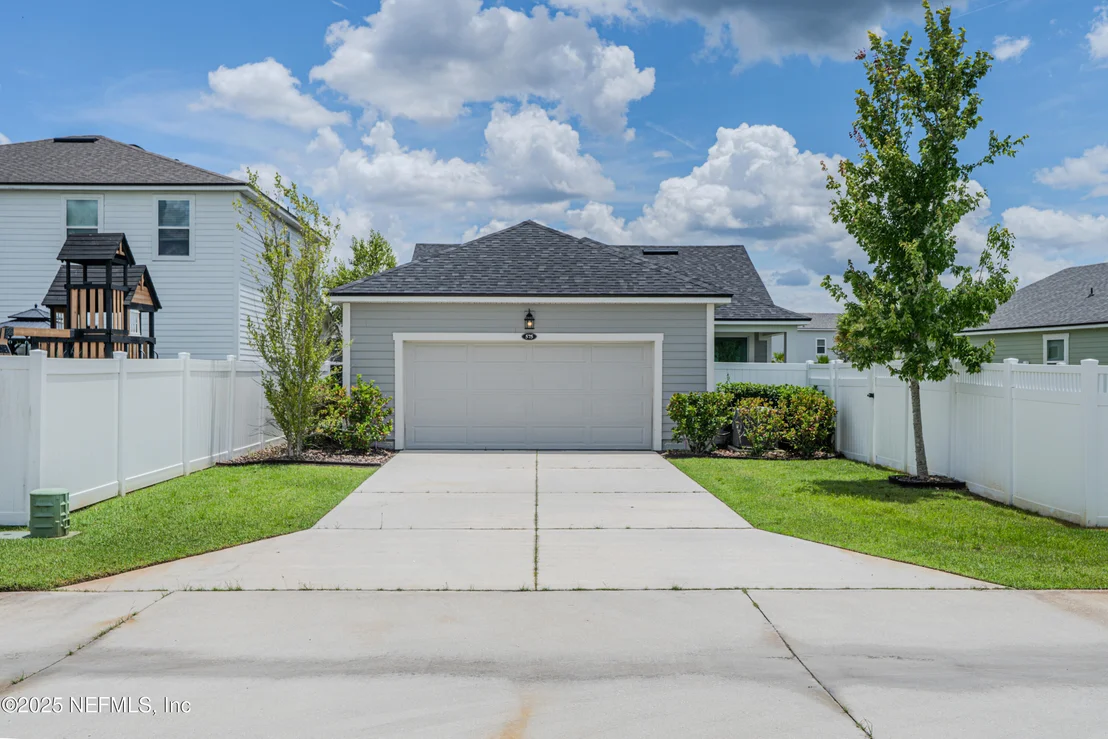 Photo of 575 BUTTONWOOD Loop