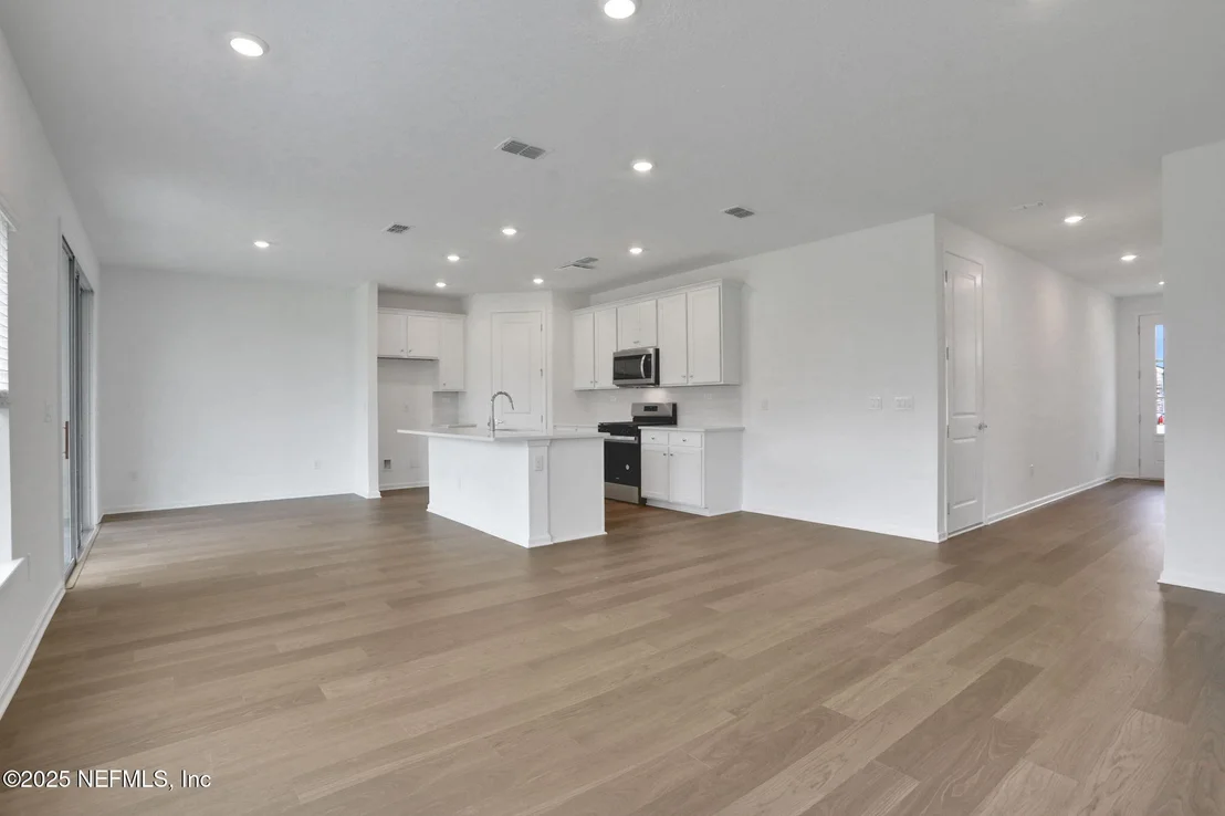 Photo of 760 FARMFIELD Drive