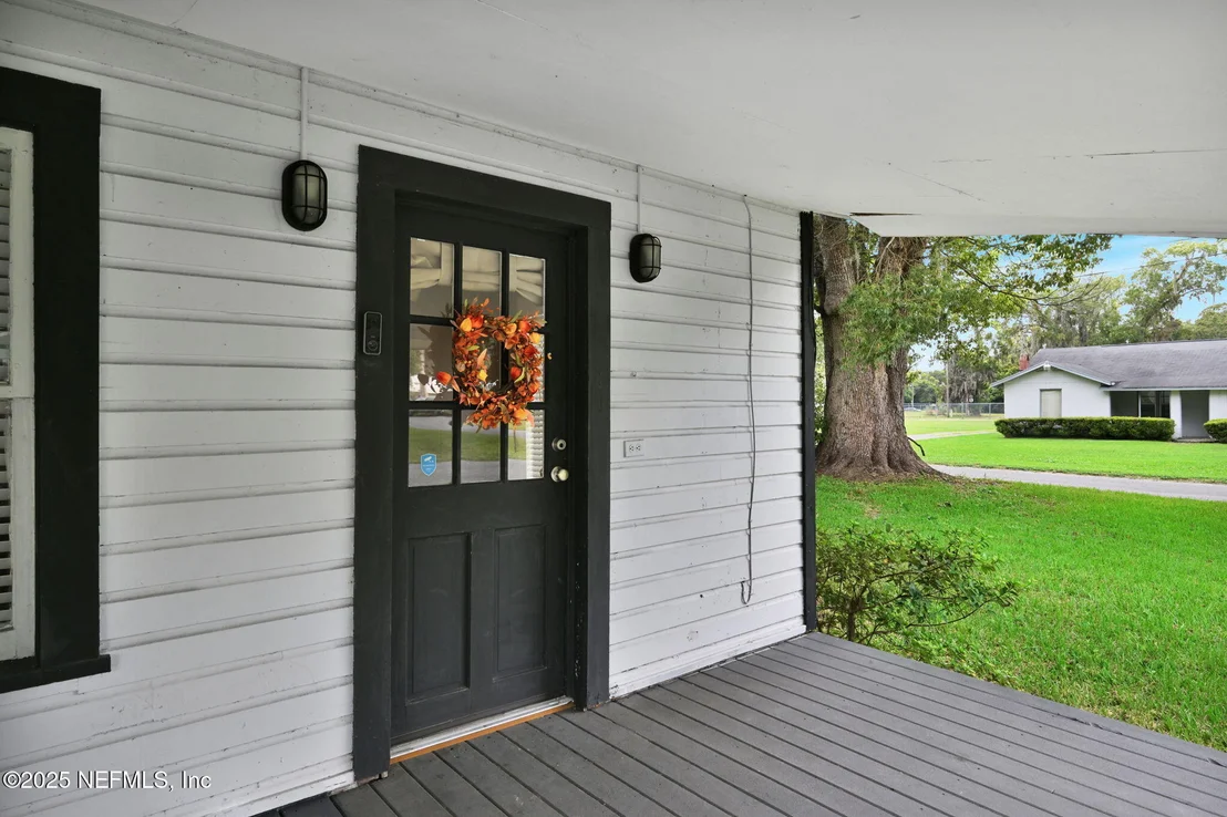 Photo of 430 CENTER Street