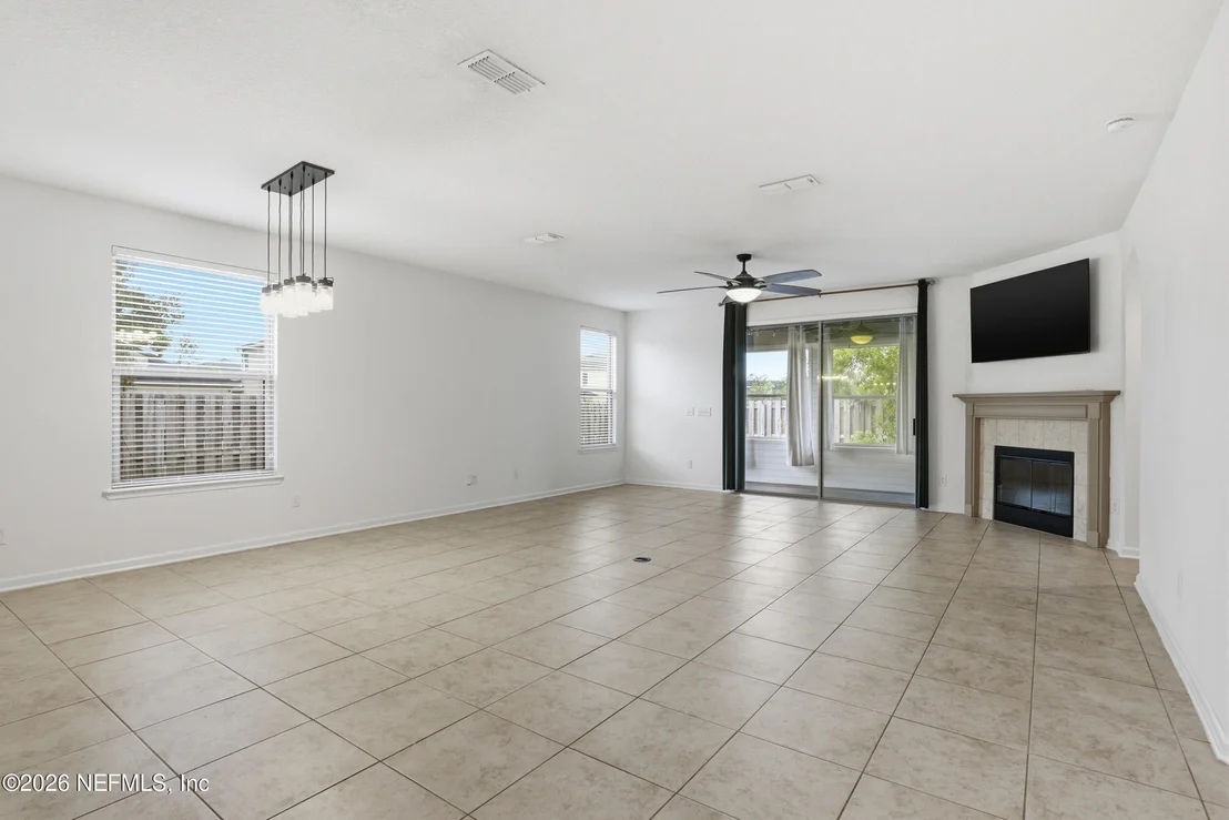 Photo of 219 STRAW POND Way