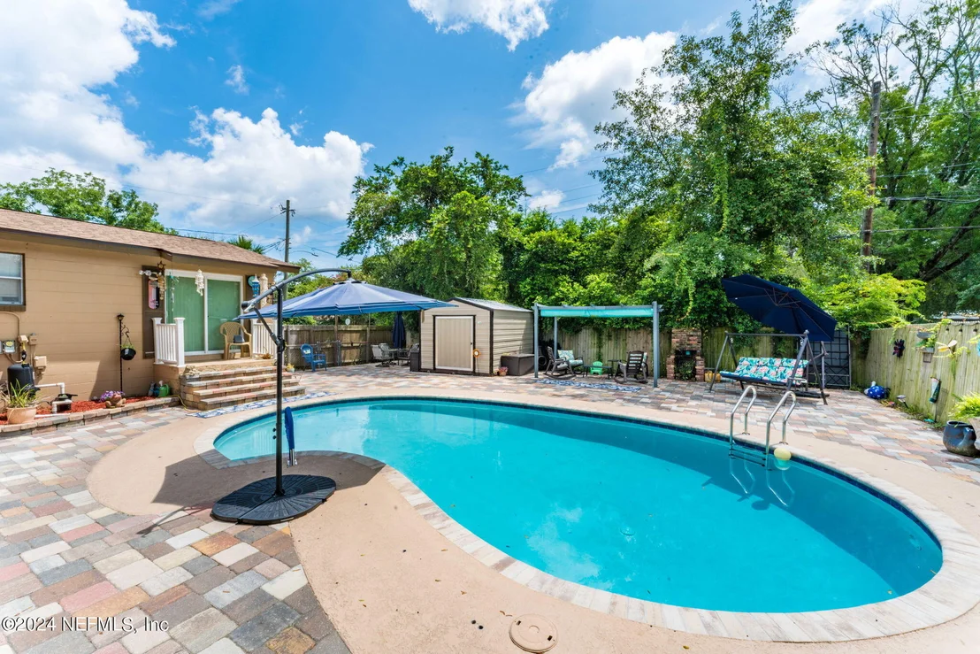 Photo of 10274 JOLYNN Road