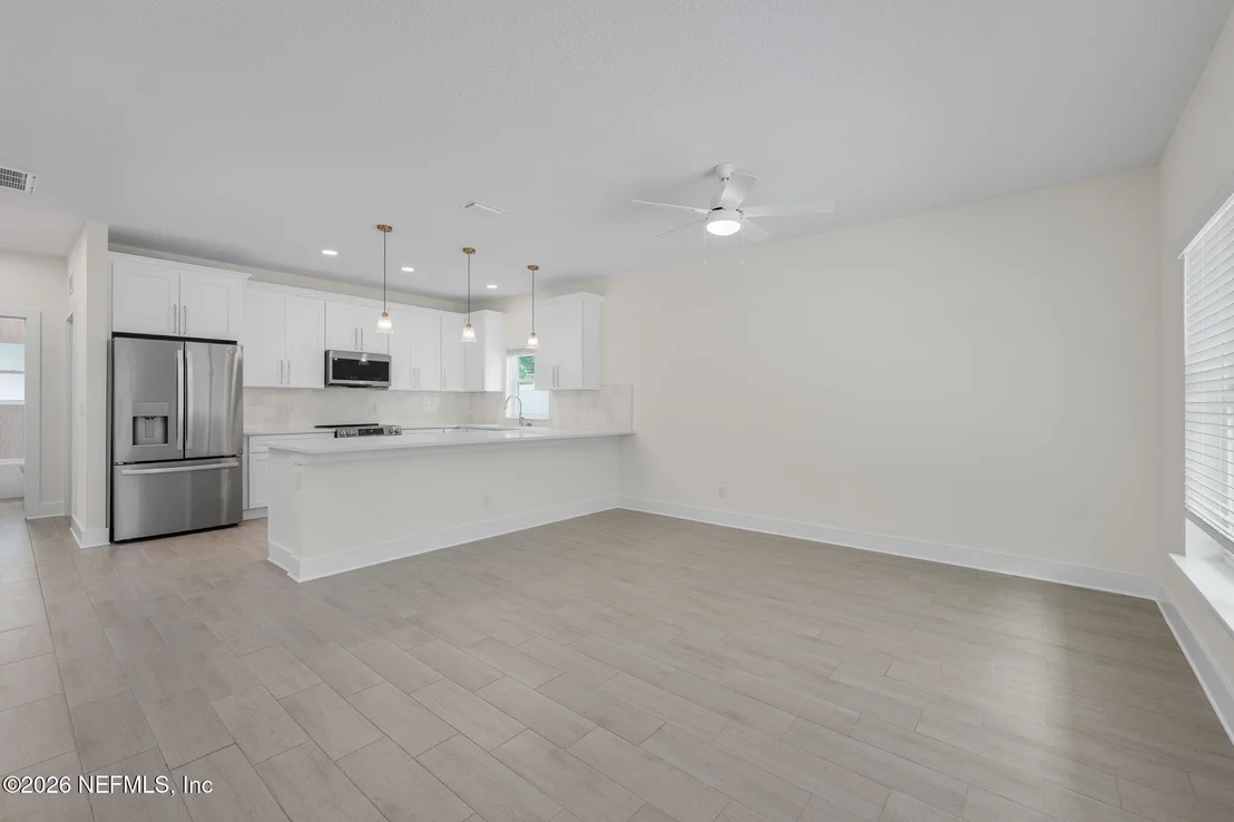 Photo of 874 W 4TH Street
