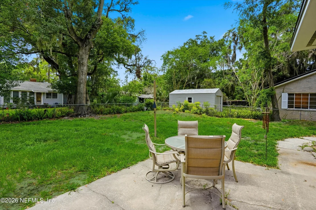 Photo of 1426 GLENGARRY Road