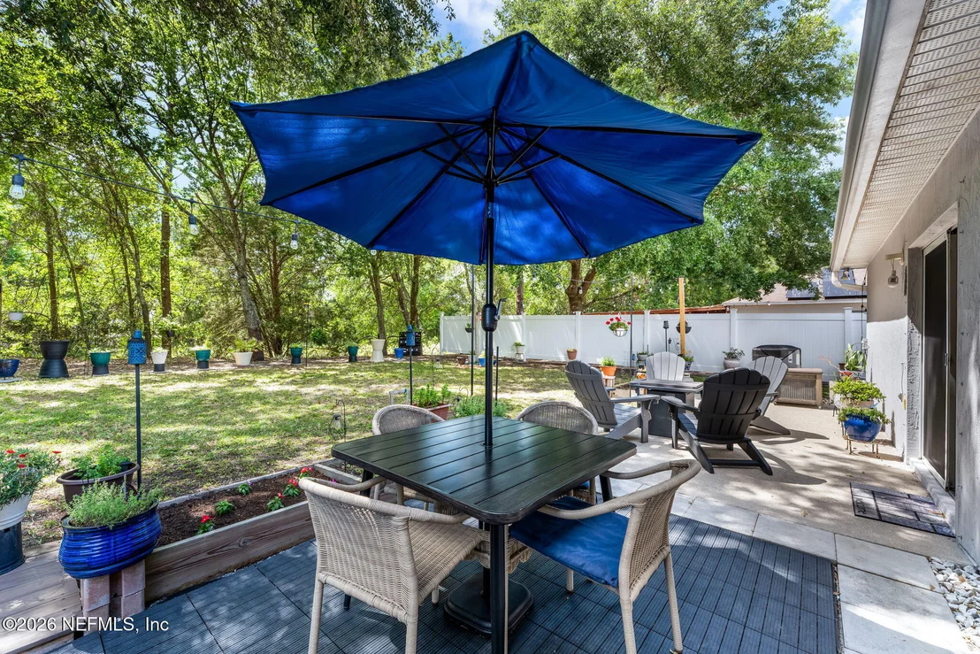Photo of 2274 PEERLESS Lane W