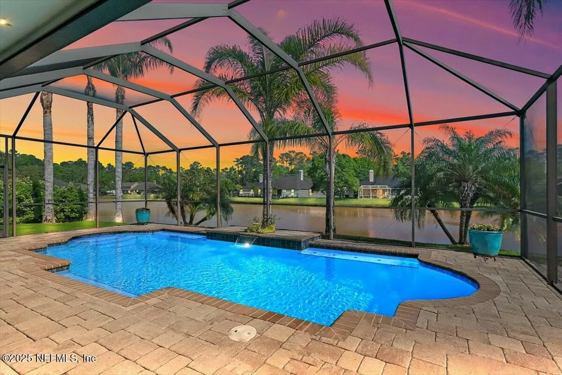 Photo of 1563 LAKE BEND Place