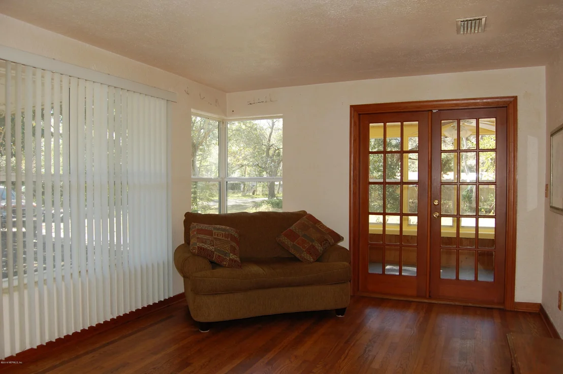 Photo of 2649 COMMUNITY Road