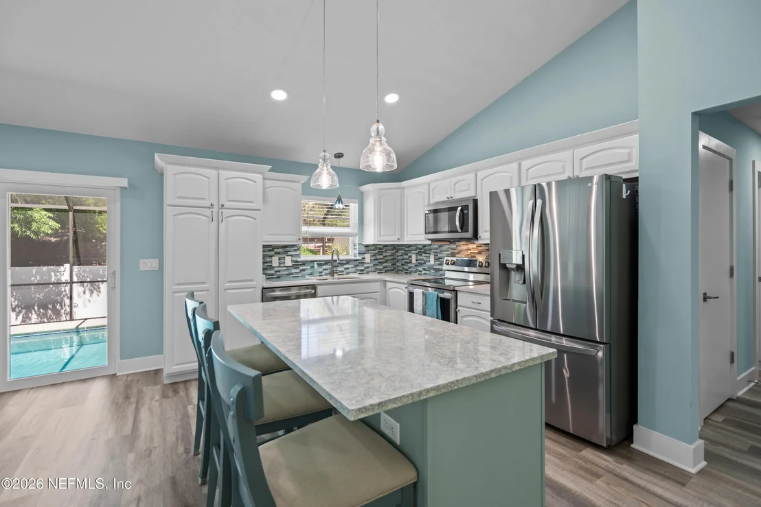 Photo of 907 QUEEN Road