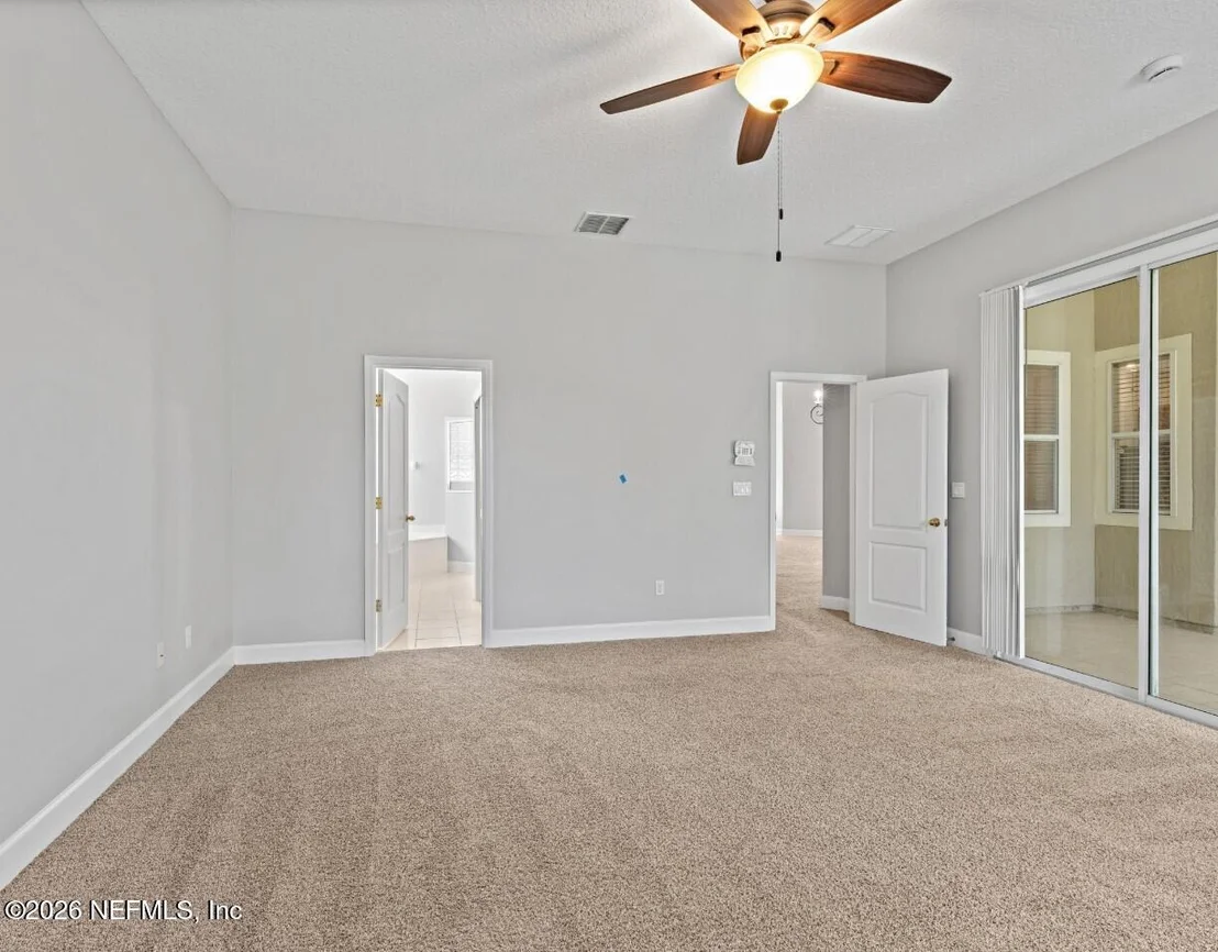 Photo of 153 OAK COMMON Avenue