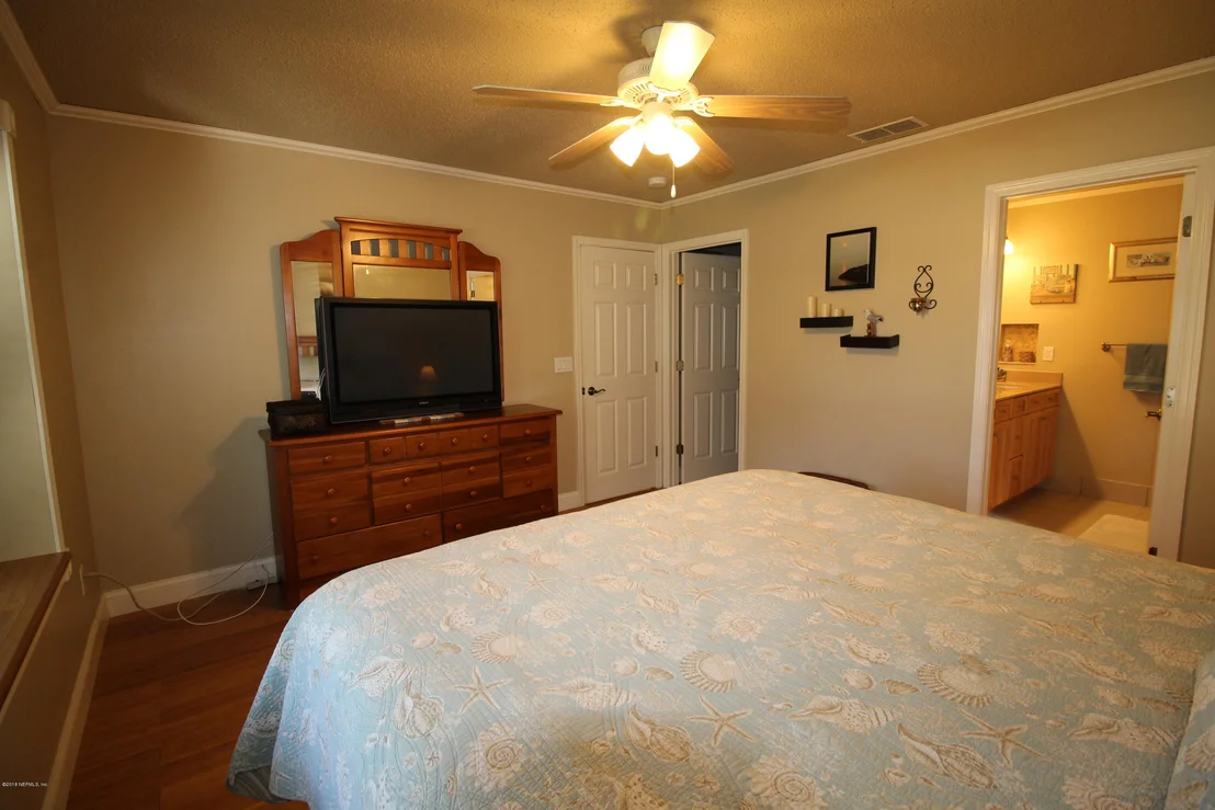 Photo of 237 WISTERIA Road
