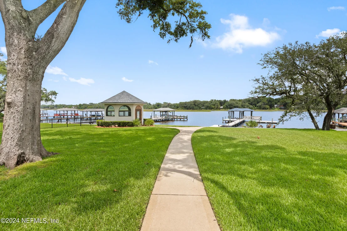 Photo of 1119 CEDAR BAY Road