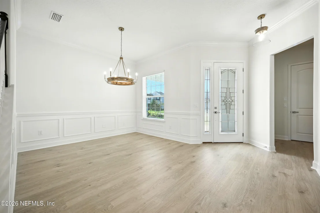 Photo of 820 OAKLAWN Court