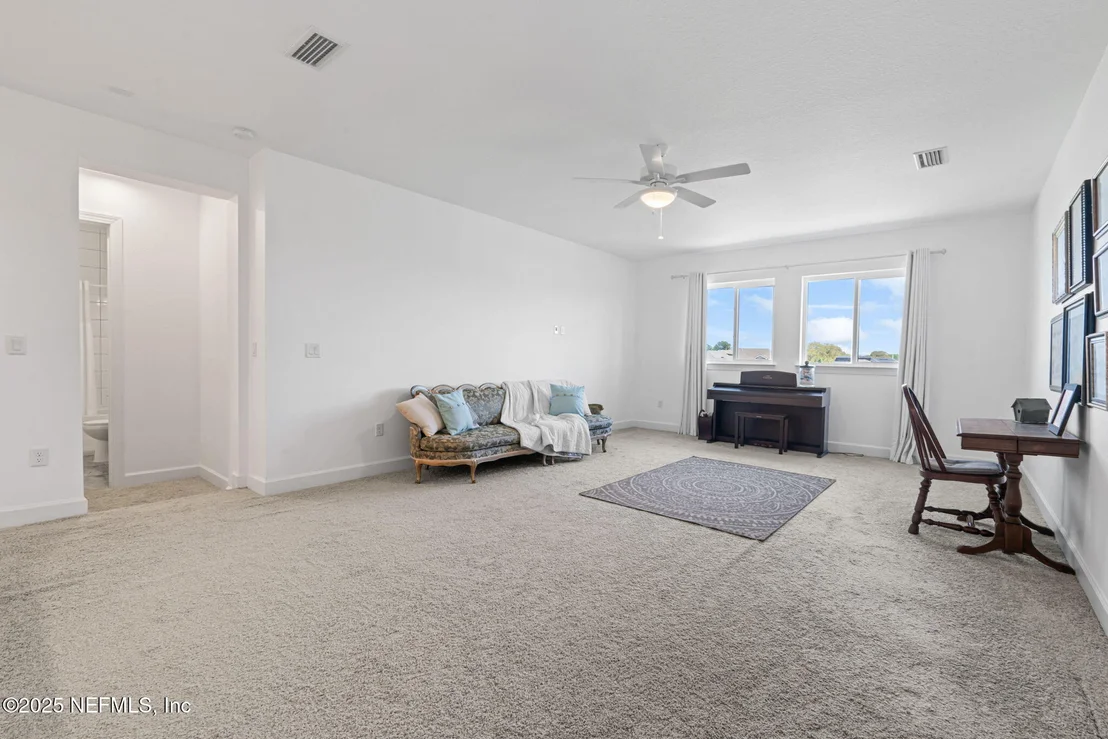 Photo of 63 BRADDOCK Court