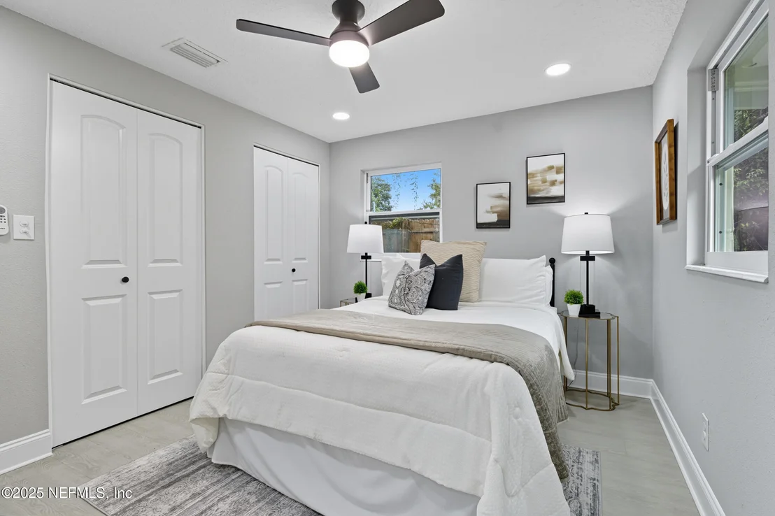 Photo of 337 SONORA Drive