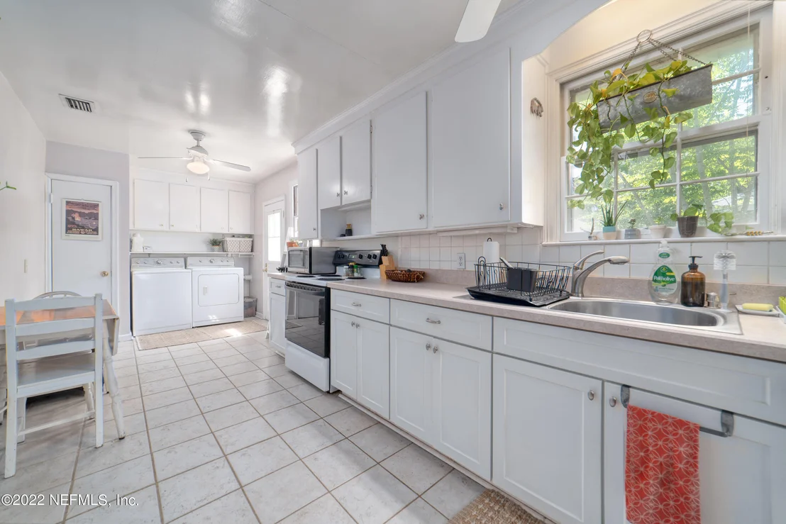 Photo of 4810 SEFA Circle N