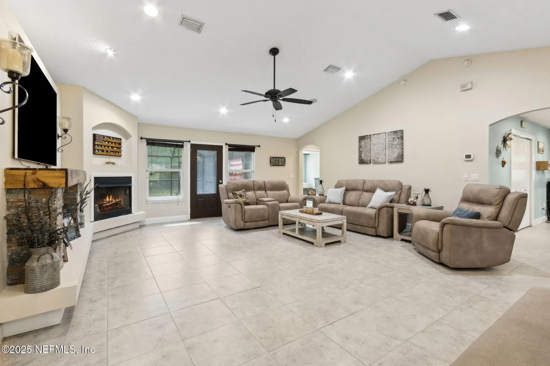 Photo of 11624 CHAPPARELL Road