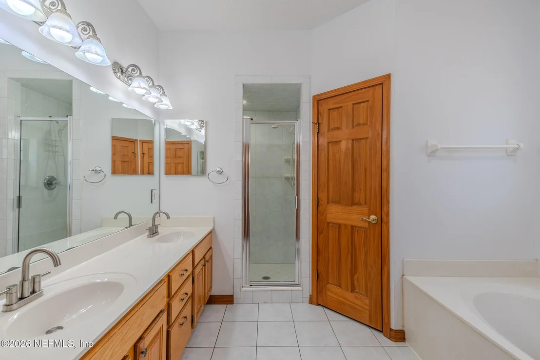 Photo of 1801 LAKE Road