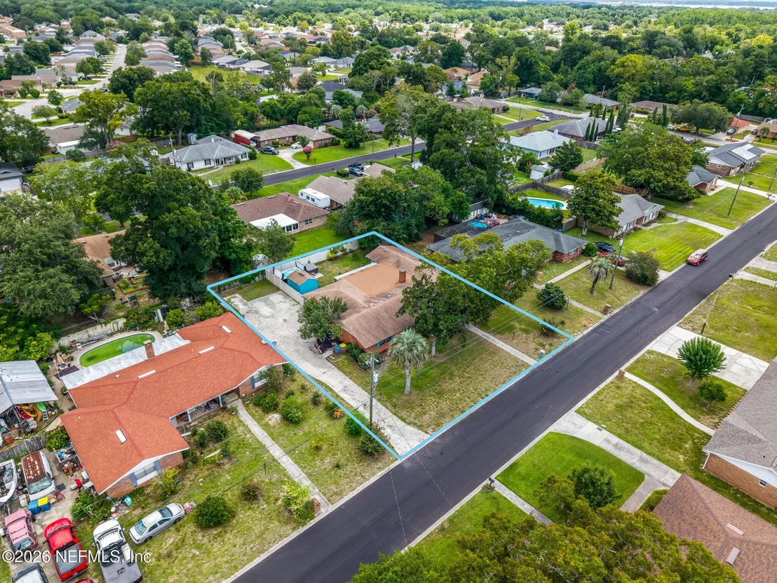 Photo of 7307 MAPLE TREE Drive