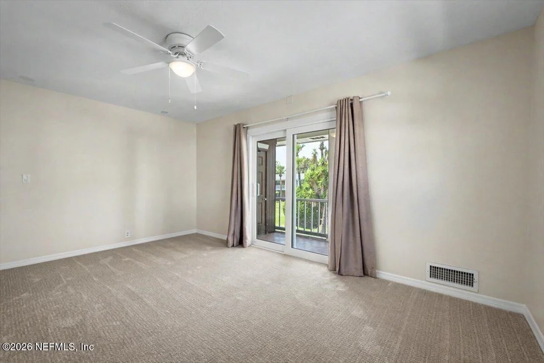 Photo of Unit 6B at 22 COMARES Avenue