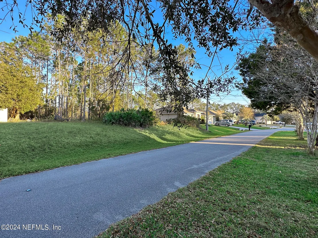 Photo of 32 LEAVER Drive