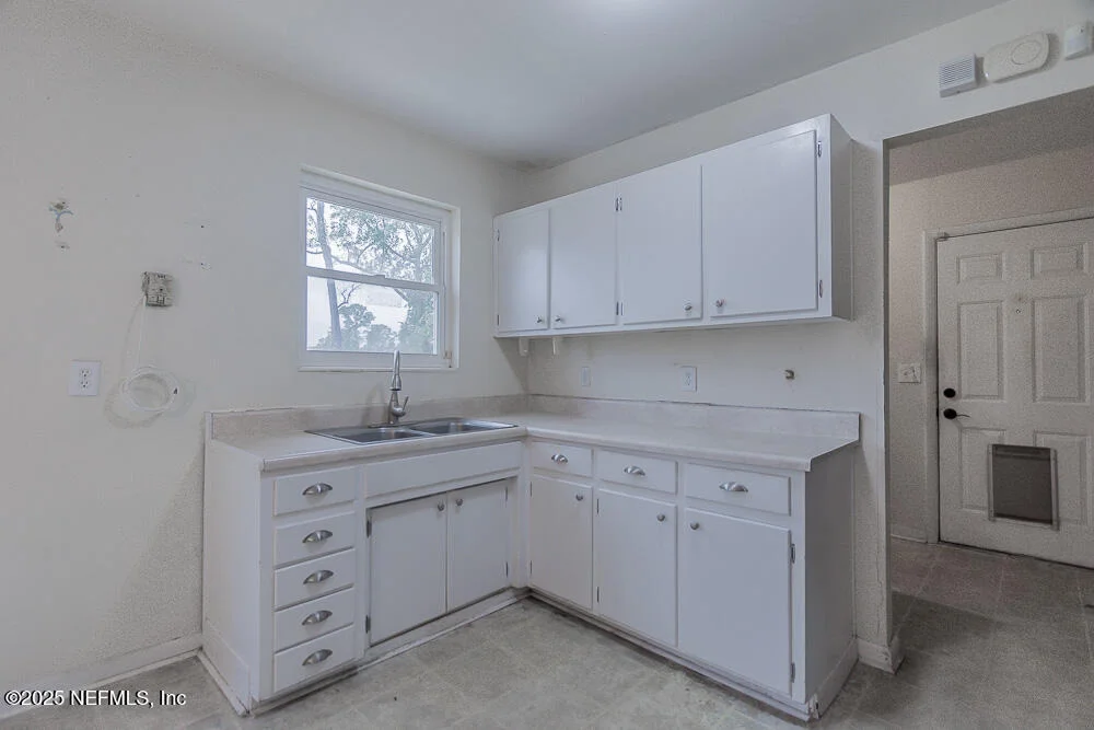 Photo of 4504 BARNES Road