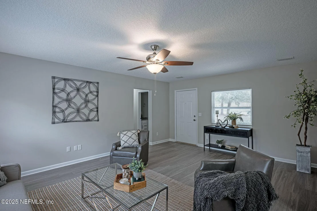 Photo of 10377 GRAYSON Street