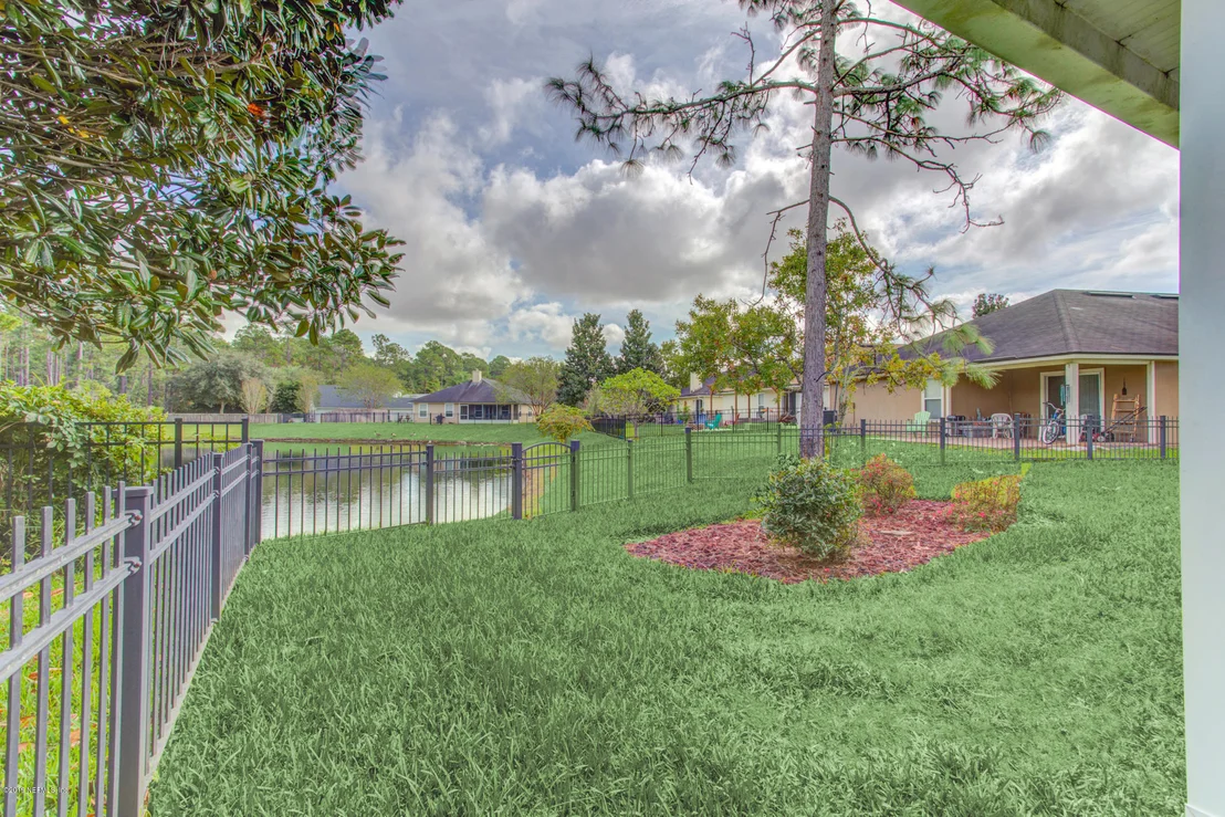 Photo of 924 N LILAC Loop