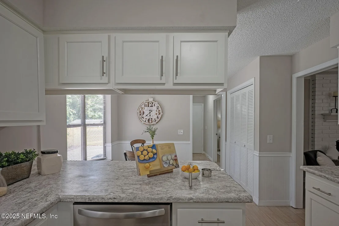 Photo of 2576 BOTTOMRIDGE Drive