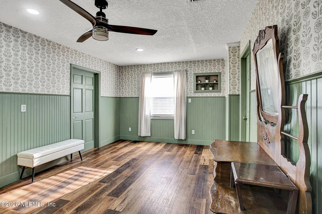 Photo of 8160 WENDOVER Road