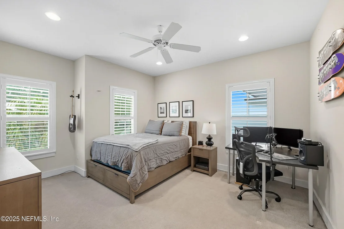 Photo of 951 PARADISE Circle