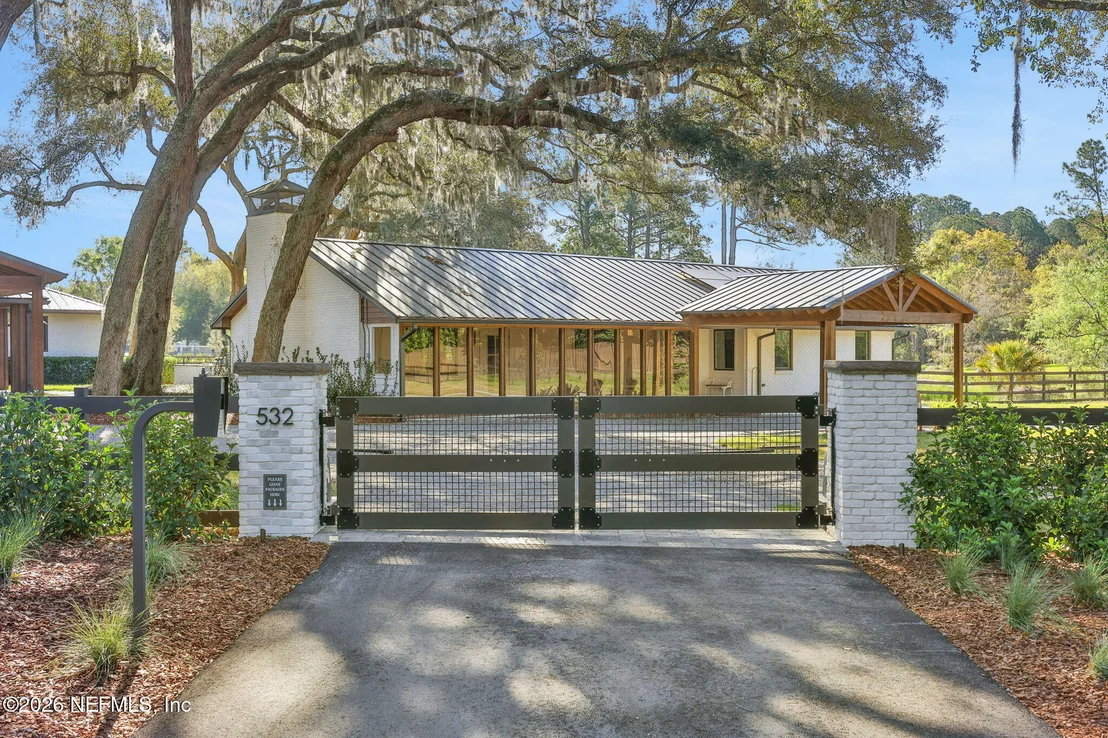 Photo of 532 MOONSHINE Drive