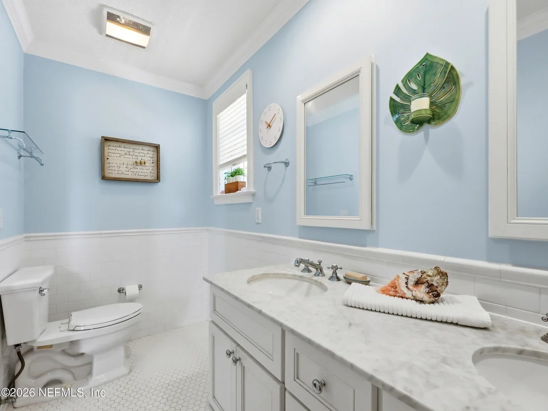 Photo of 2223 BAYVIEW Road
