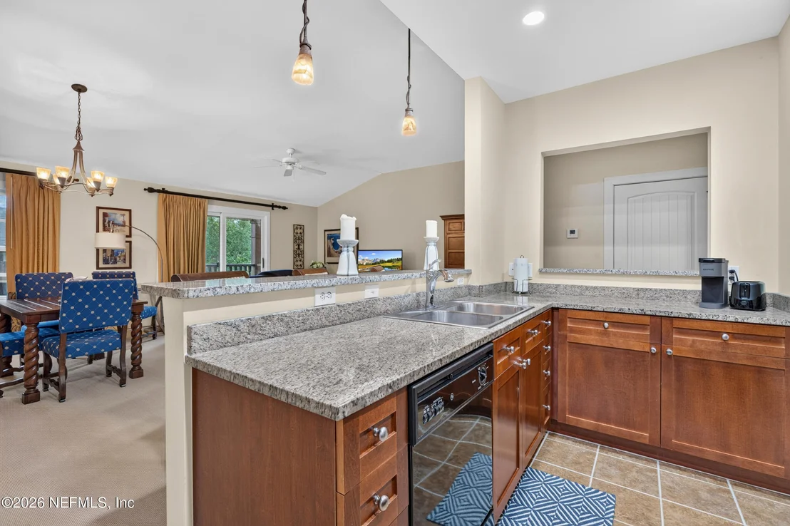 Photo of Unit 323 at 955 REGISTRY Boulevard