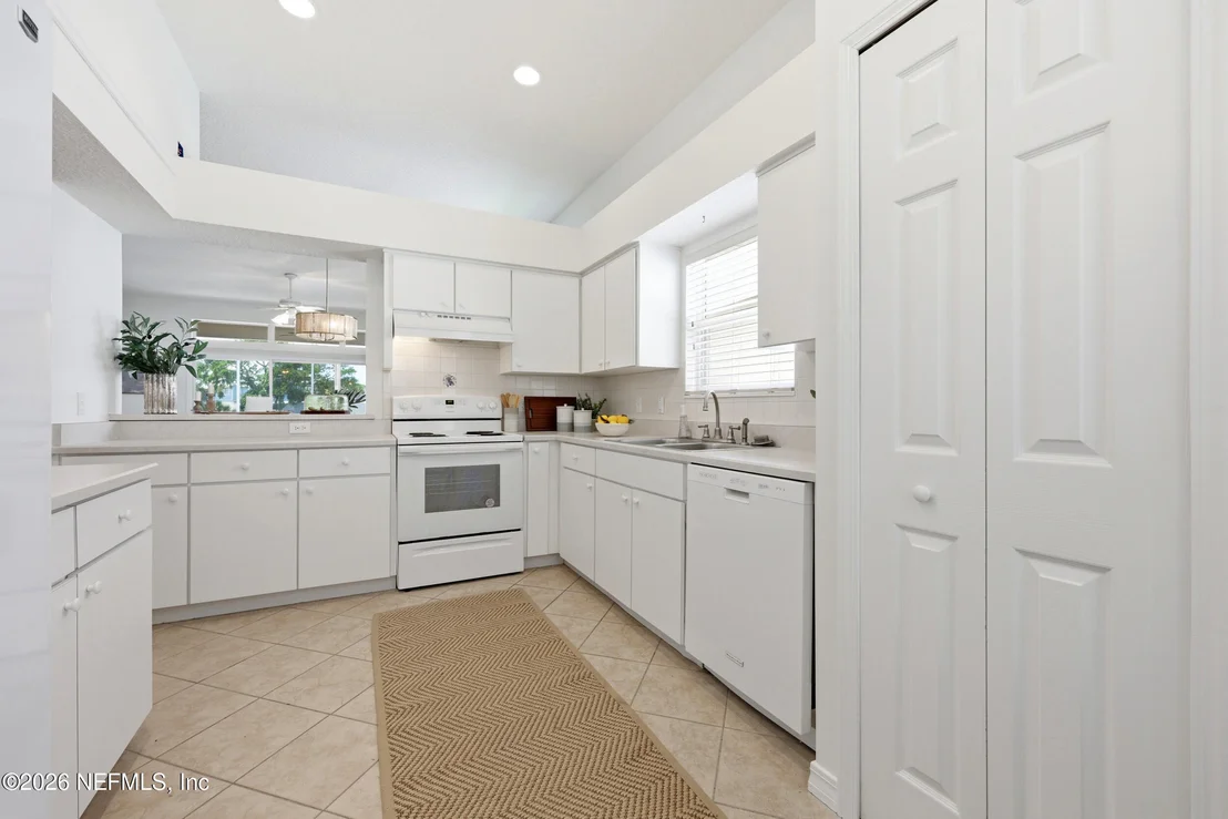 Photo of 272 SEA WOODS Drive N