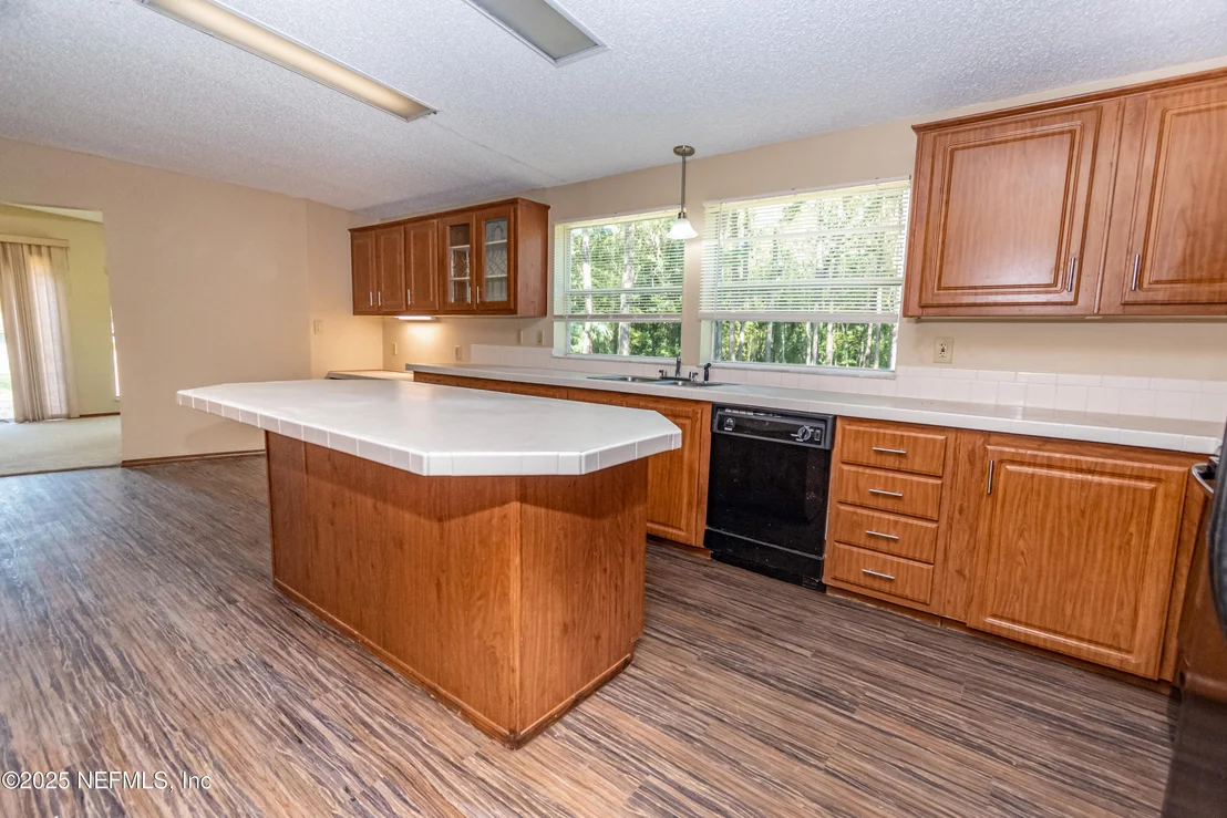 Photo of 5577 MYRTLE Road