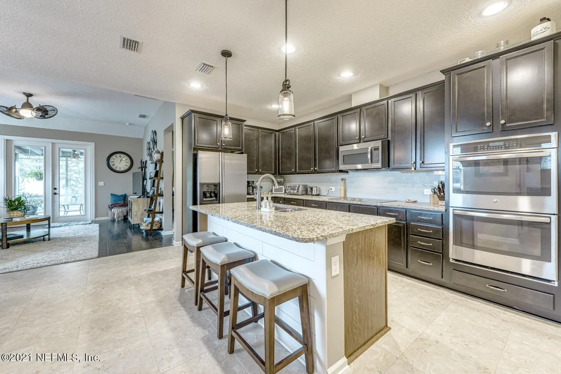 Photo of 214 PLAZA DEL RIO Drive