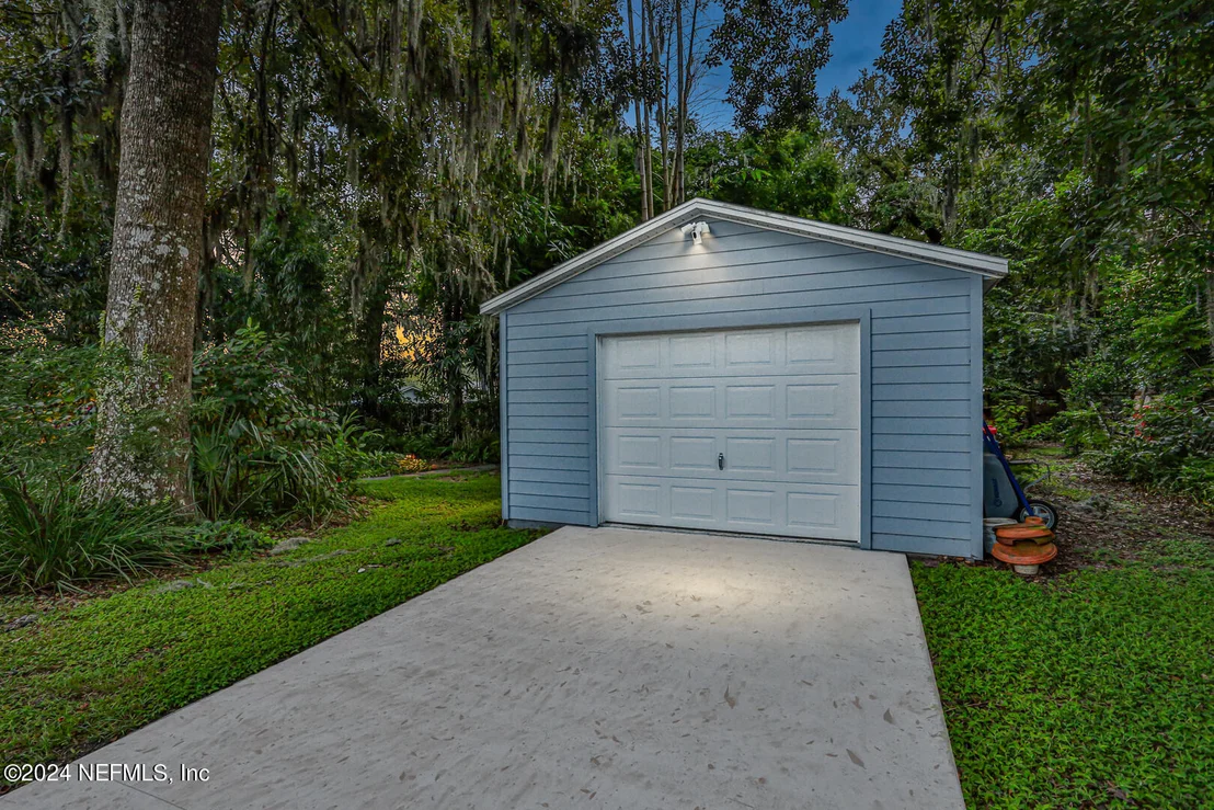 Photo of 6468 RIVER POINT Drive