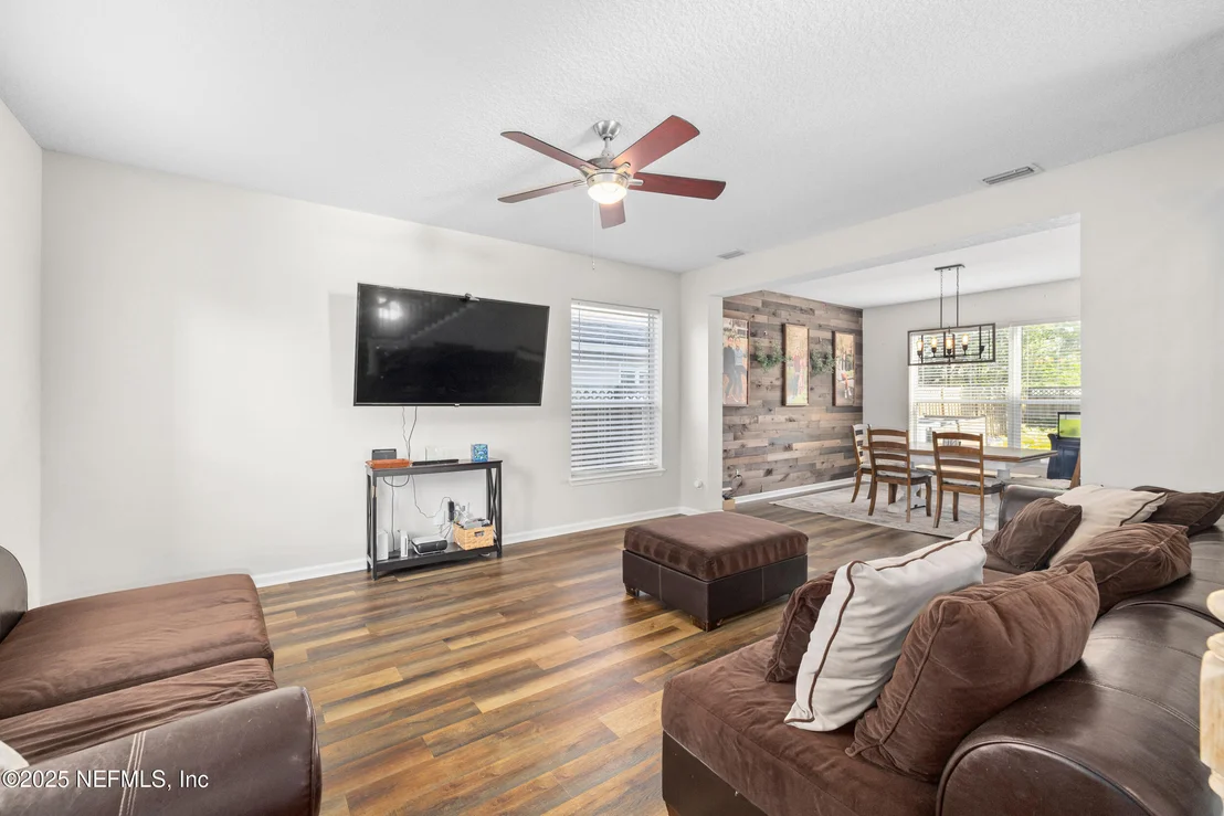 Photo of 708 FLOWERS Street