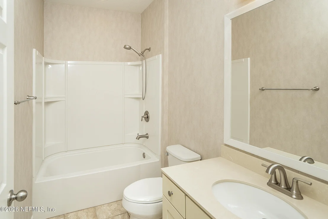 Photo of 132 MONROE Avenue