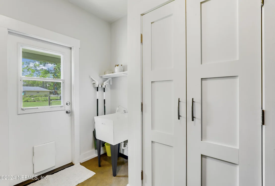 Photo of 540685 LEM TURNER Road