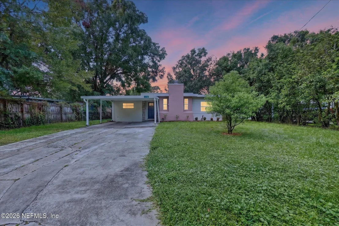 Photo of 4748 BEVERLY Circle