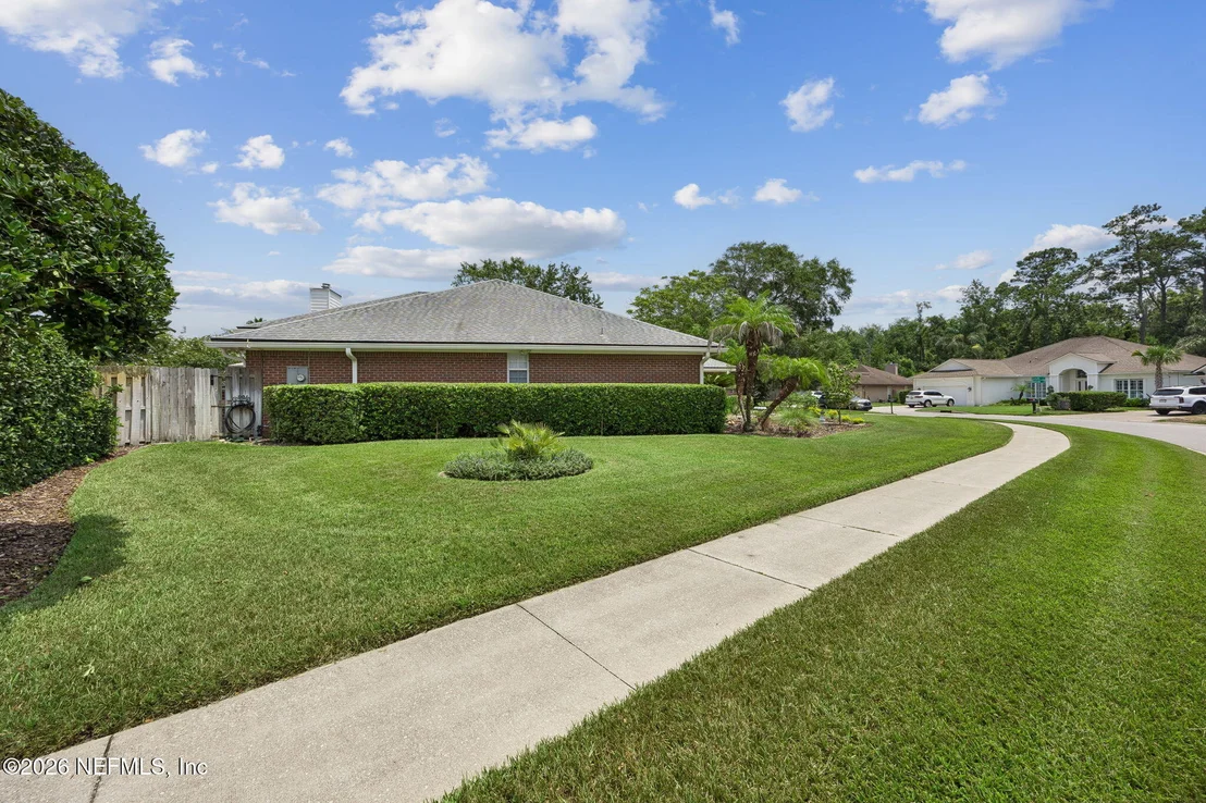 Photo of 3941 DANFORTH Drive W