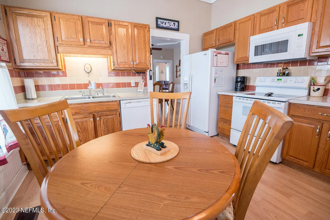 Photo of 404 N CHERRY Street
