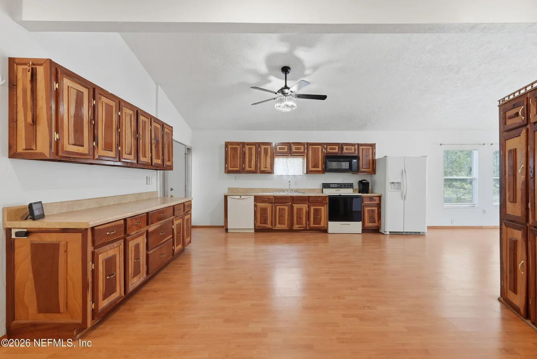 Photo of 246 AZALEA Avenue