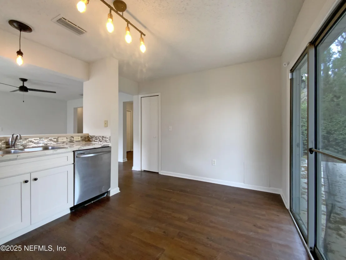 Photo of 823 WYNFIELD Circle